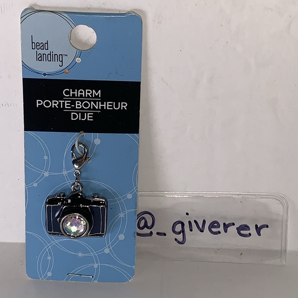 NWT RHINESTONE CAMERA CHARM - Picture 2 of 6